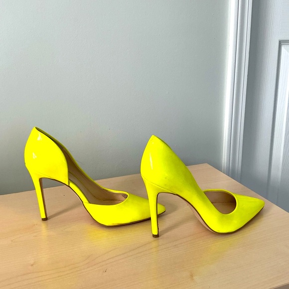 Jessica Simpson neon yellow heels - Picture 3 of 9